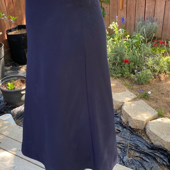 Ann Taylor navy skirt - Picture 2 of 4